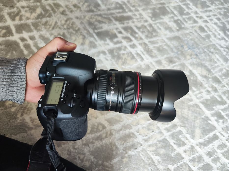 Canon 7 D yangi kata abektivi bilan 1800 dona rasm olingan