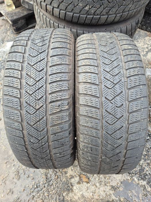 2 Anvelope de IARNA - 225/45/18 - PIRELLI - Stare buna DOT 2020 RFT