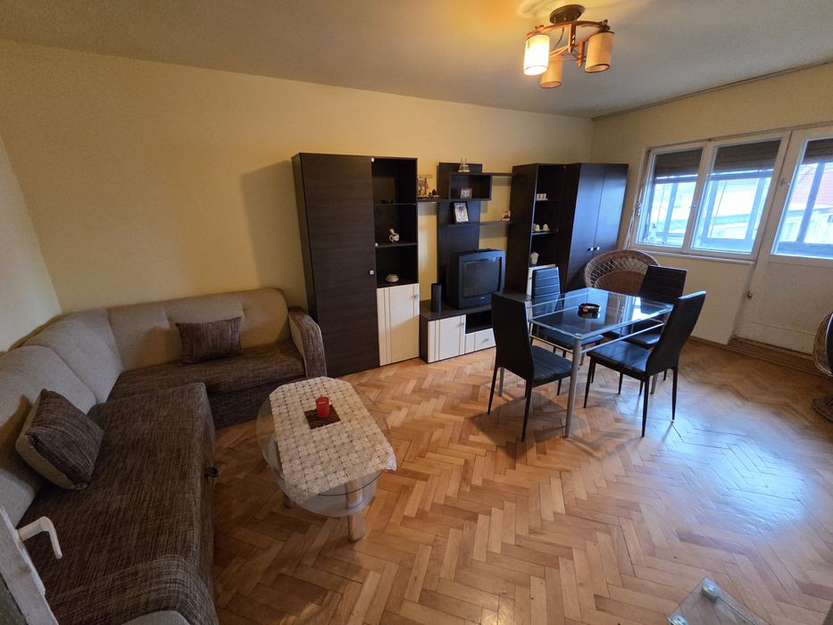 Apartament 2 camere, decomandat, centru Marghita
