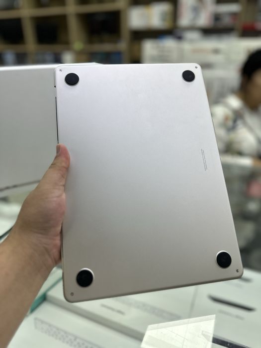 MacBook Air 13 M4 16/256  17 цикл б/у