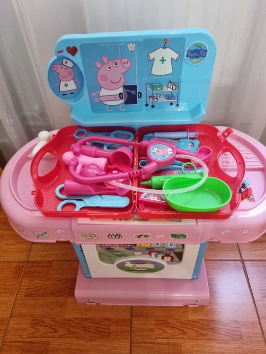 Set Joacă "Peppa Pig Doctor" – Centru Medical Interactiv