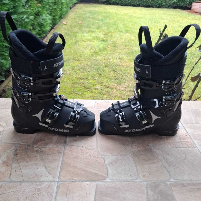 Clapari schi pentru femei ATOMIC marime 25/25,5