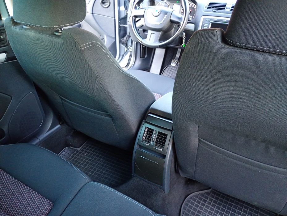 Skoda Octavia 2 full