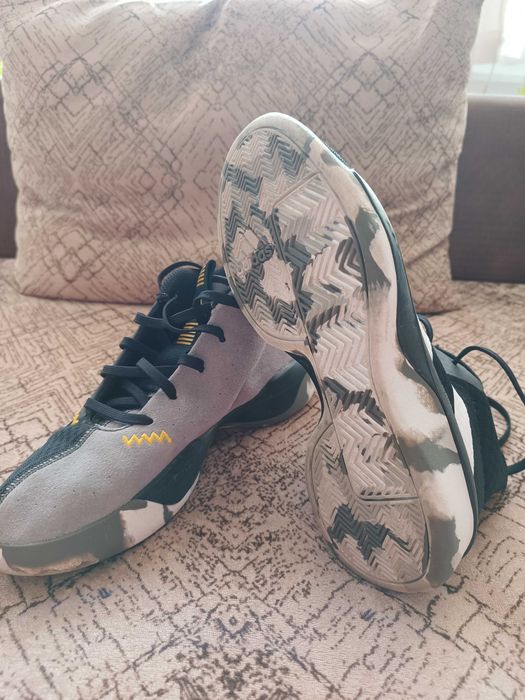 Баскетболни обувки Adidas