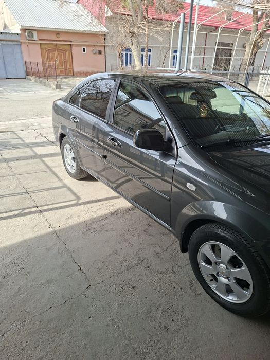 Жентра механика сотилади