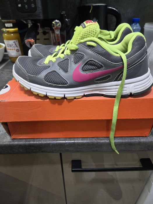 Дамски маратонки