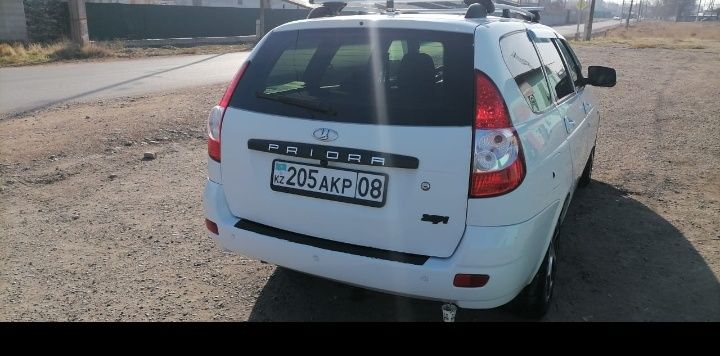Продаю Приору (универсал)