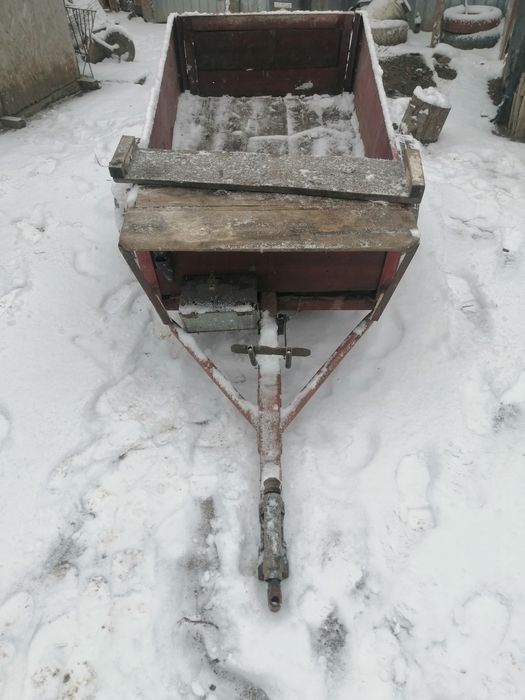 Vând remorcuta motocultor