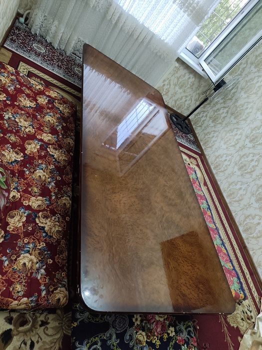 Stol va xontaxta oyoqlari ham bor stullari yoq aybi yoq baquvat mebel