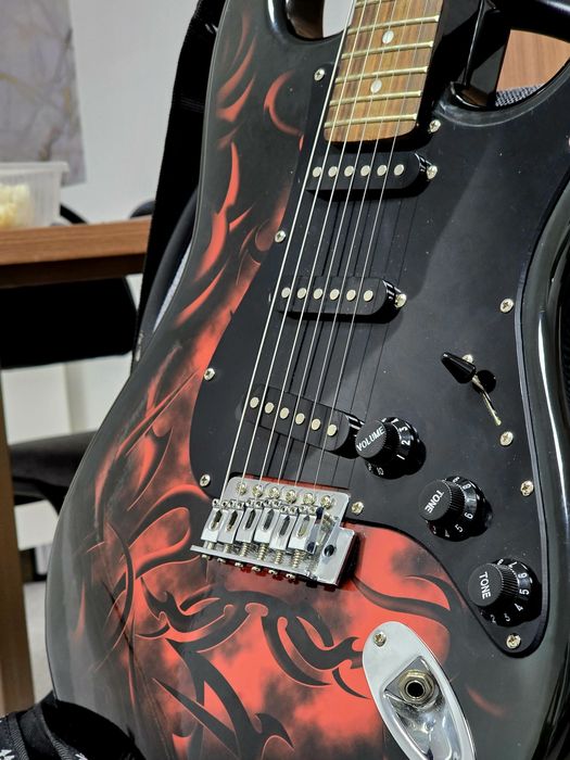 Продаю электрогитару Zombiе Stars