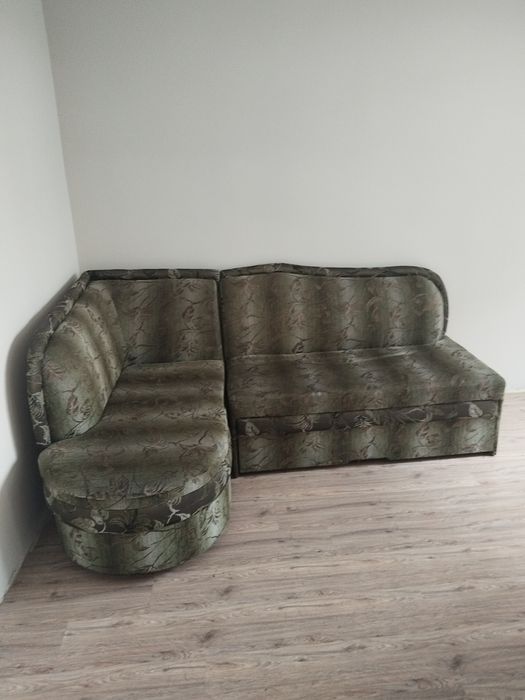 Ъглов диван с функция за сън