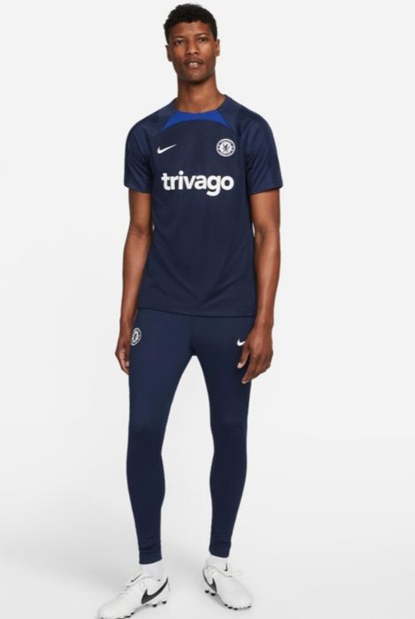 Оригинално долнище на Nike - Chelsea! S размер