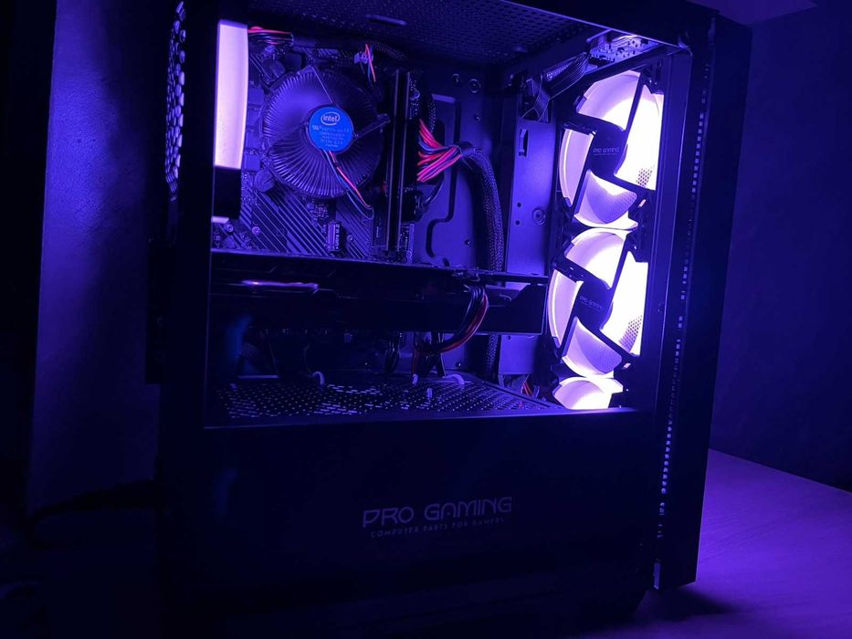 Геймърски компютър RX 6600 XT / i3-10100F / 16GB RAM / 750GB SSD / Win 11 Pro