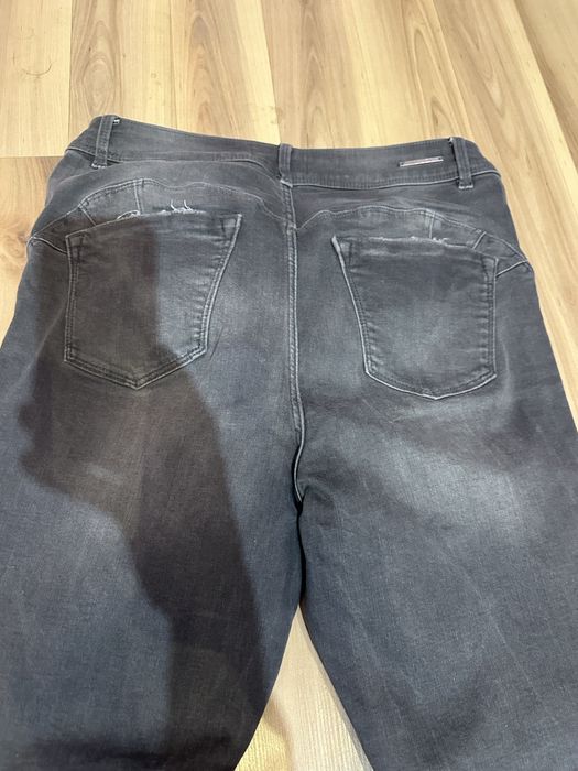 Дамски дънки и клин адидас