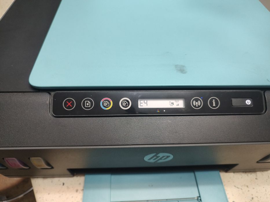 Imprimanta Hp Smart tank 516 defectă