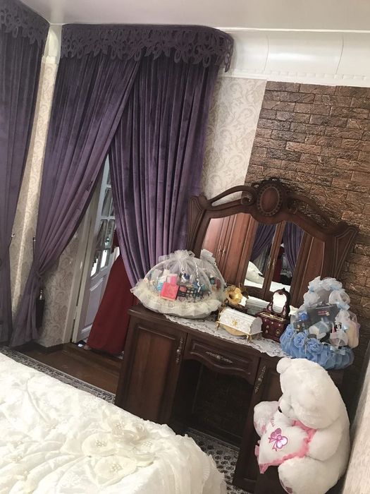spalniy shkaf tosh oyna 2 ta tumbasi