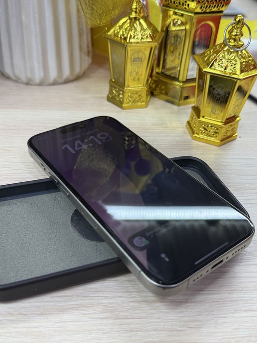 Продам Iphone 15pro