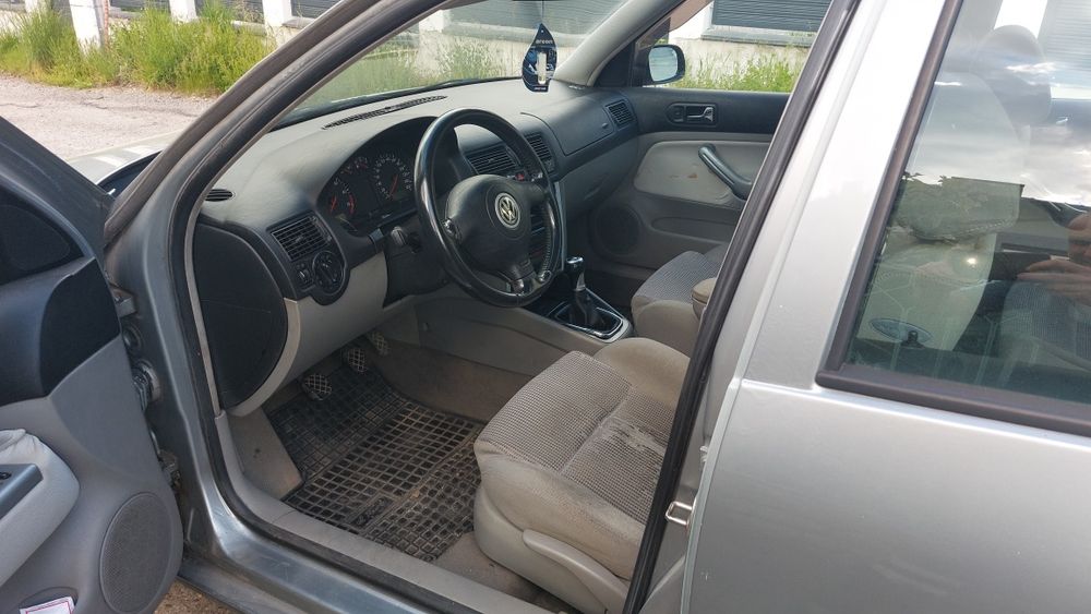Продавам VW-Golf 1.8 LPG