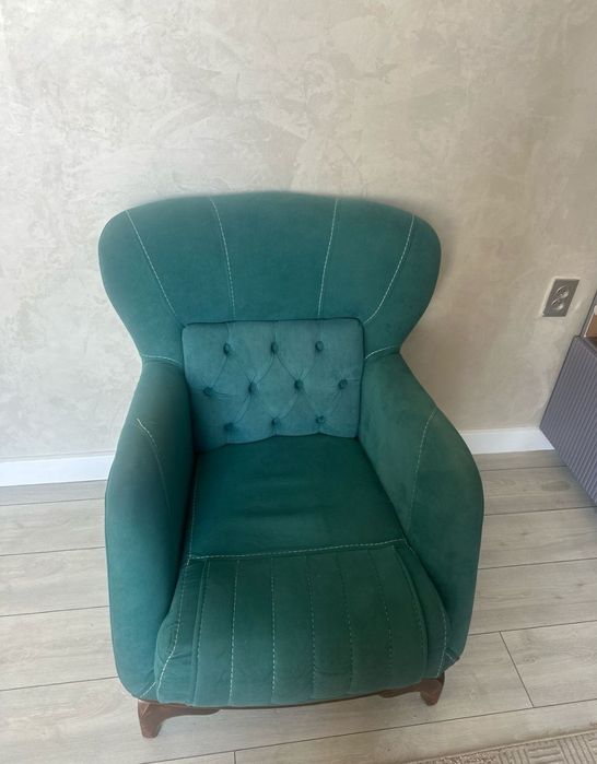 Диван и два кресла