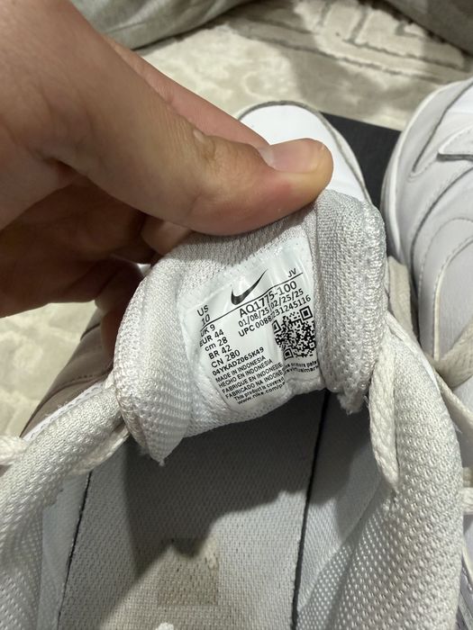 Nike court бели кецове