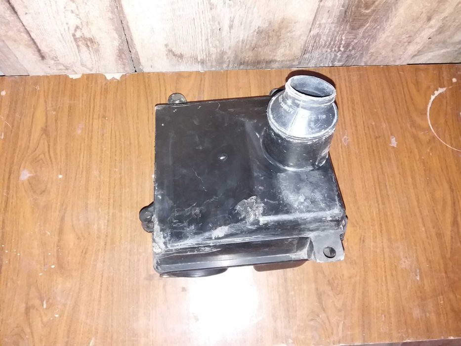 Продам корпус воздушного фильтра