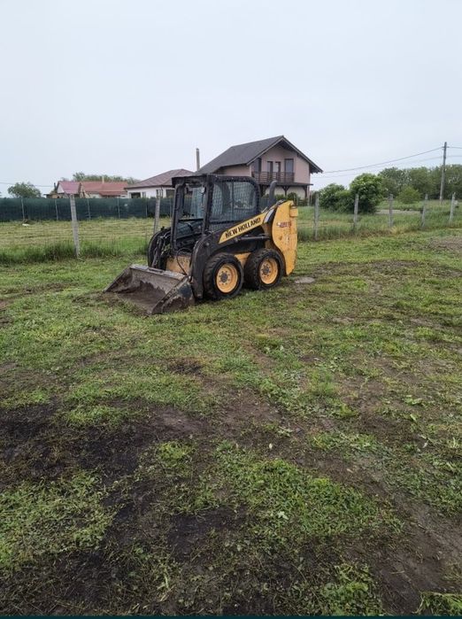 Vand sau schimb  Bobcat new holland  2012 - cu excavator  2.8 tone