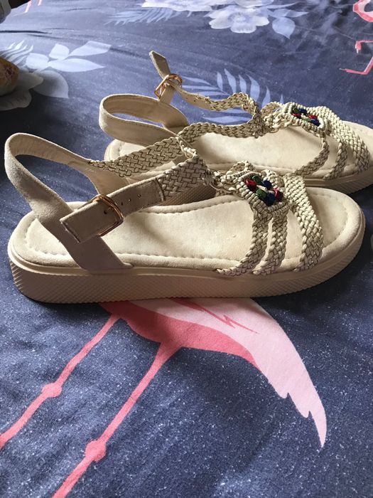 Сандали-39 номер-плетени