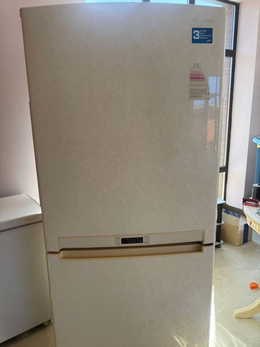 Холодильник широкий