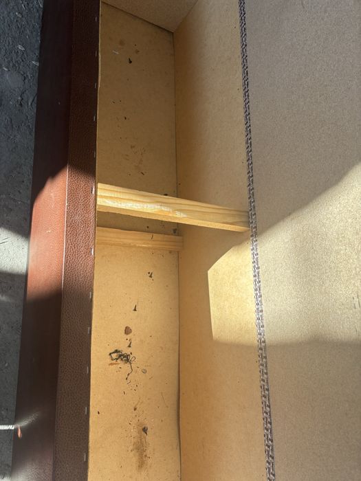 Угловой кухонный диван