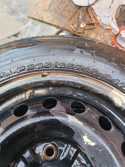 Продам резину летнию