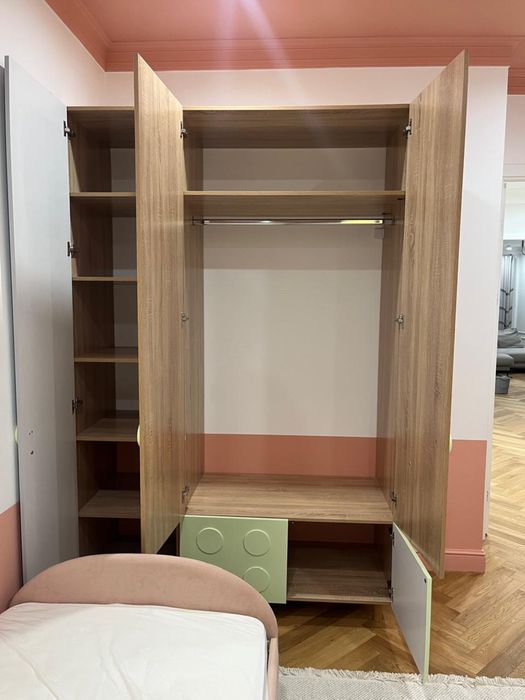 Шкаф для одежды