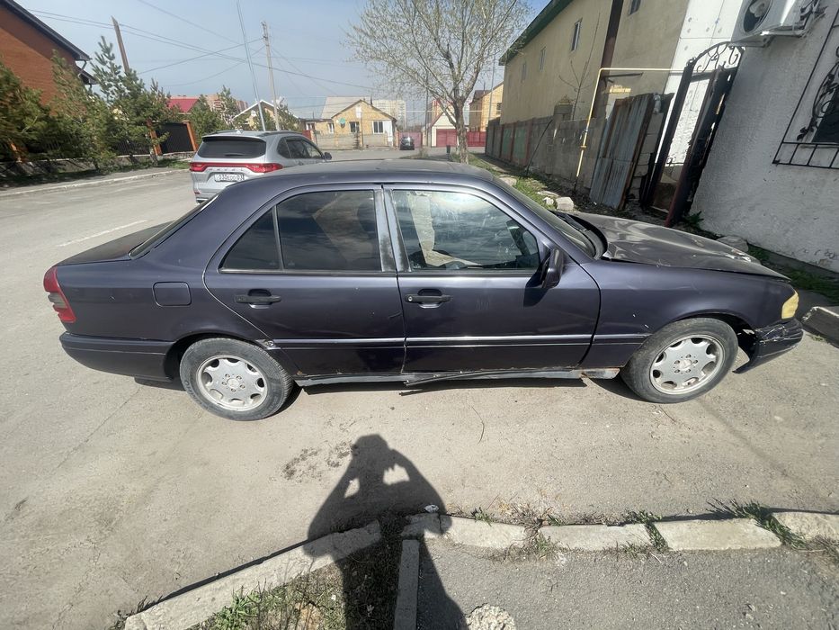 Mercedes-Benz C180 (W202), 1993