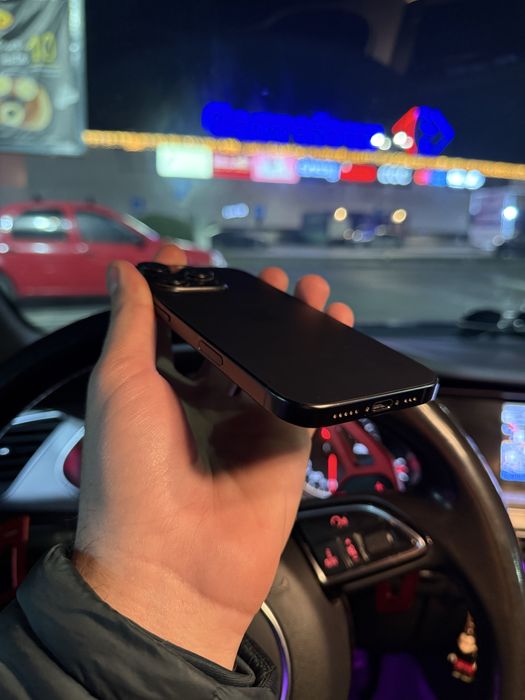 Vand iPhone 16 PRO black 96% bateria