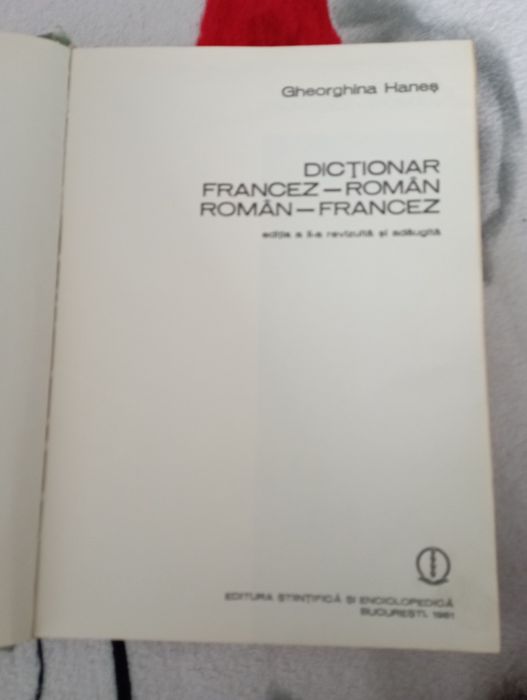 Vând dicționar Român Francez