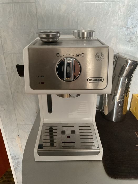 Рожковая кофеварка delonghi 33.21