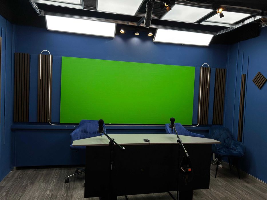 Închiriez Studio Podcast Complet Echipat Casa Presei