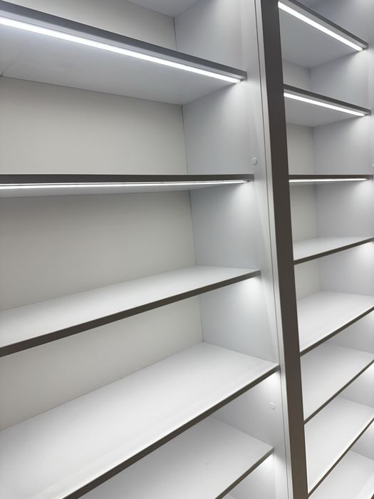 Полки для магазина с подсветкой Новый