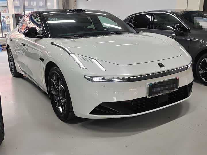 Lynk & Co 10 — 120 AWD Ultra