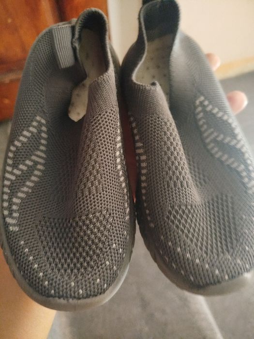 Ойок кийимла сотилади енгисиям бор