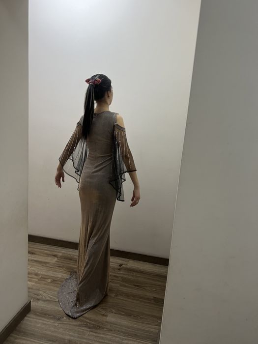 Платье вечернее длинное