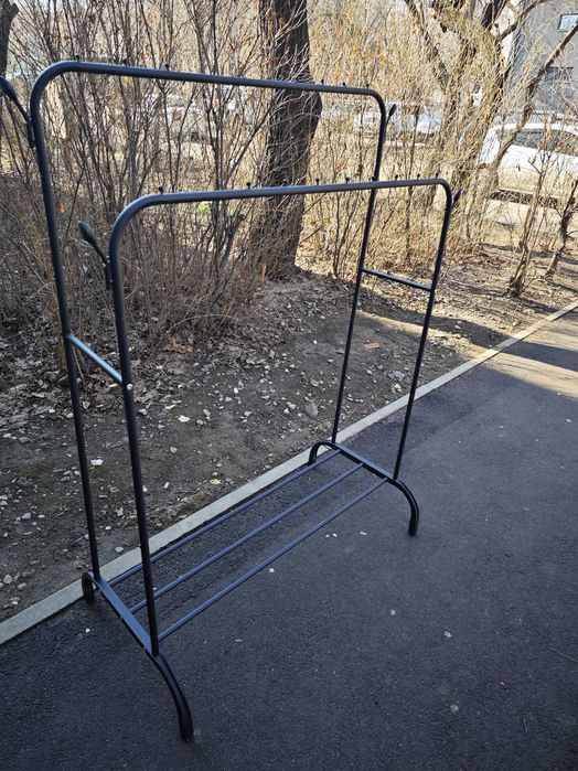 Напольная вешалка для одежды станция метро Москва