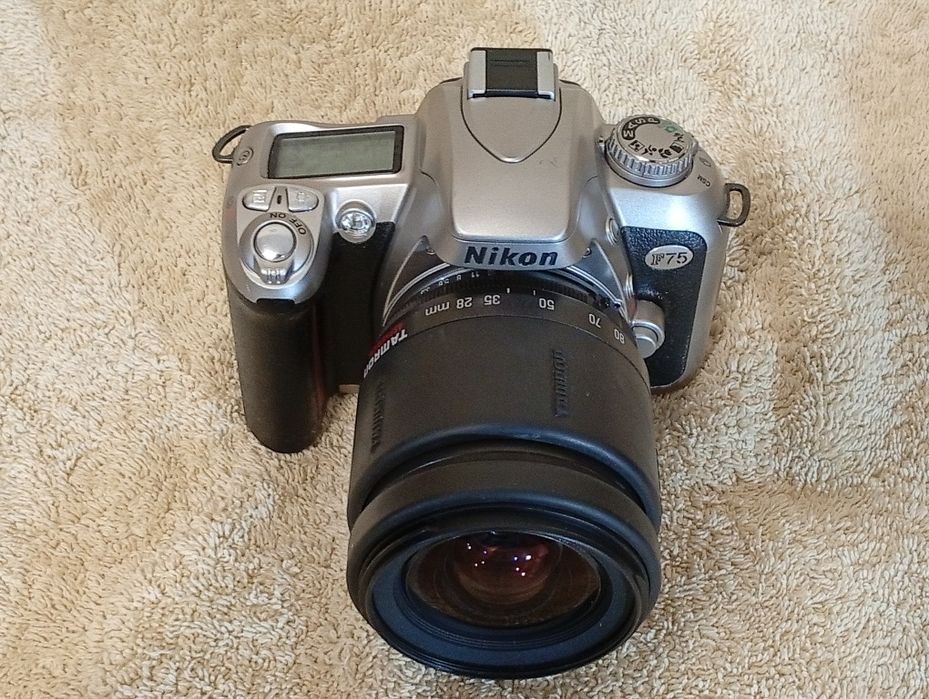 Nikon F 75 functional