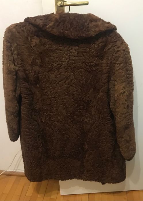 Blană de astrahan maro