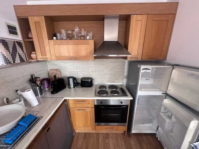 Самостоятелна къща с две спални и басейн в к-с „Vineyards Resort“