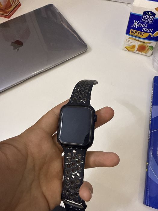 Apple watch SE 2 поколение