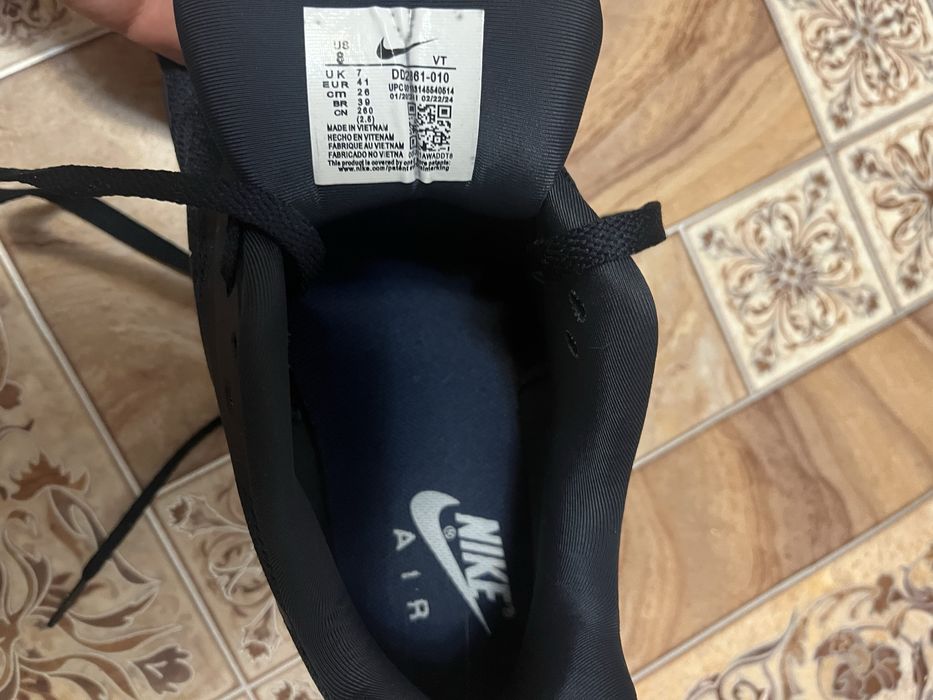 Кроссовки найк 41р