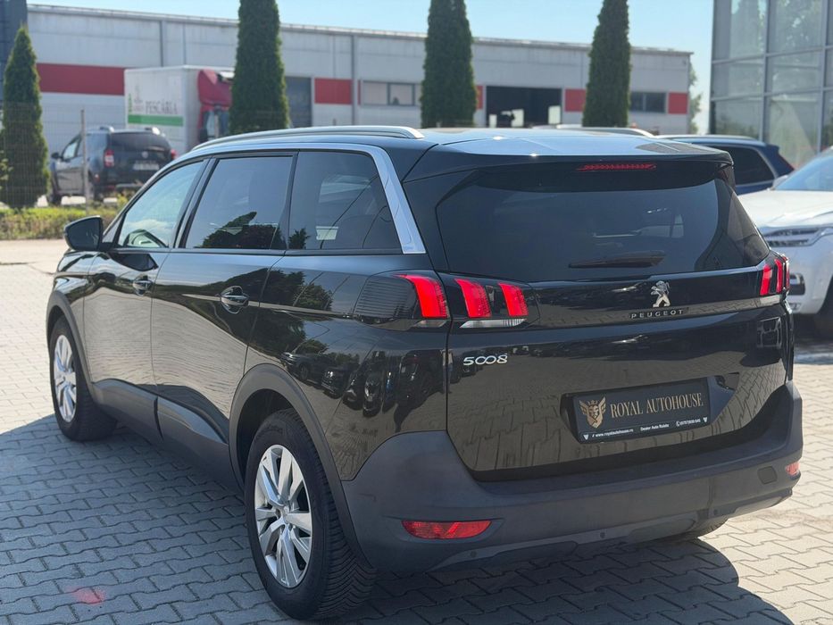 Peugeot 5008 GARANTIE, 7 locuri, 1.6 diesel, Navigatie, front / lane assist