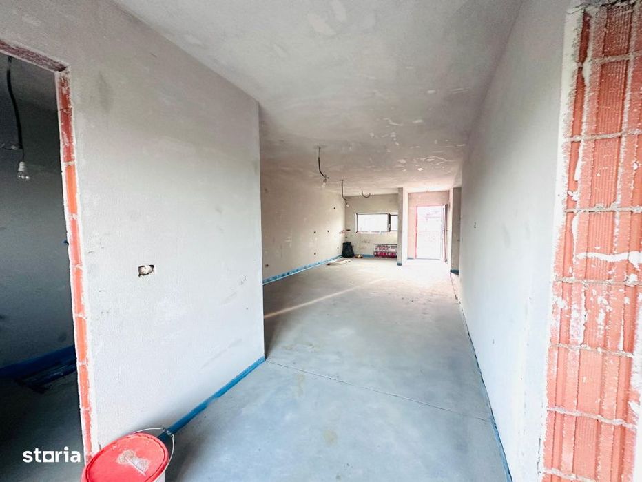 Duplex pe parter 4 camere si 2 bai - Mosnita Noua in zona foarte buna