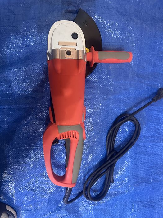 Polizor unghiular Pattfield 2200W ca nou