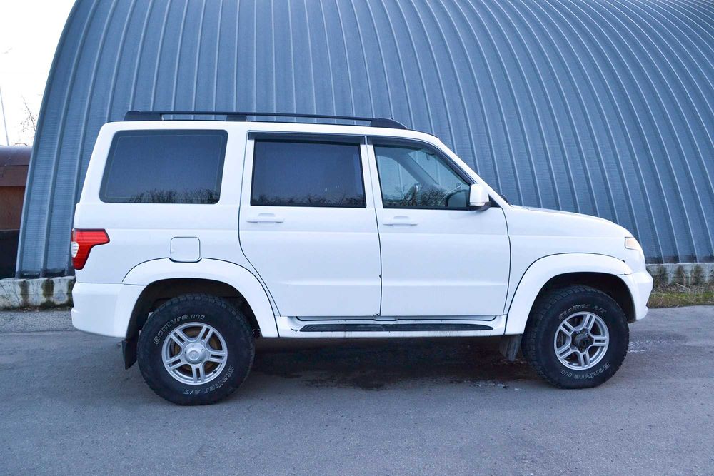 Рейлинги для UAZ Patriot от 2005 г.в. (черные)